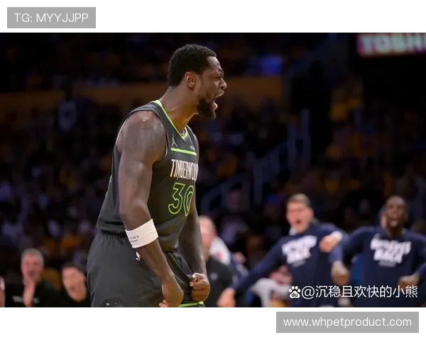 兰德尔表现稳定11投6中贡献14分4篮板1助攻1抢断助力球队胜利